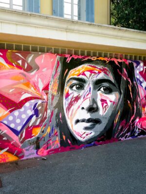 MUR MALALA avec UNWHITE IT by Jo Di Bona Mouans Sartoux 2020 © photo Guillaume Bercaud